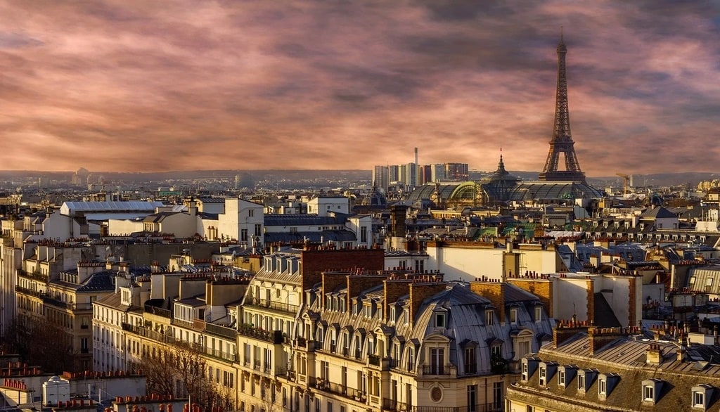 Explorer les villes romantiques françaises pour un premier tête-à-tête
